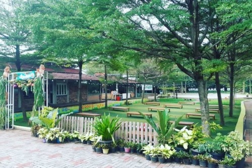restaurant