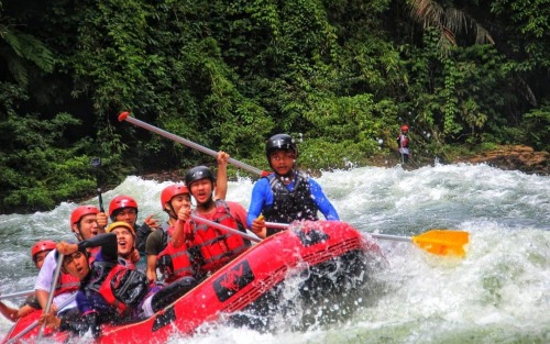 Gambar Arung Jeram Sungai Asahan